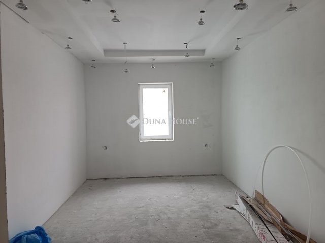 Eladó családi ház, Szatymazon 74 M Ft, 4 szobás