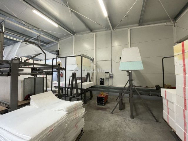 Eladó ipari ingatlan, Vasváron 130 M Ft / költözzbe.hu