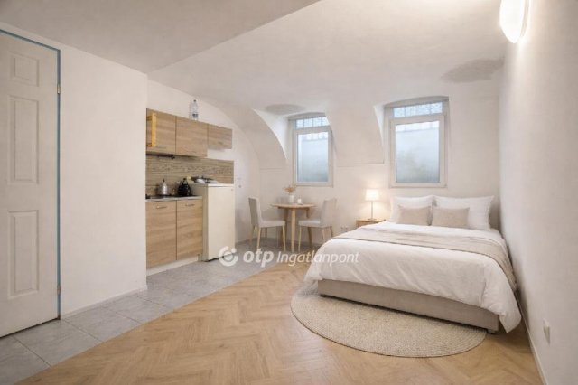 Eladó téglalakás, Budapesten, XIII. kerületben 27 M Ft, 1 szobás