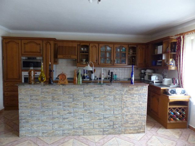 Eladó családi ház, Kozármislenyen 128.5 M Ft, 6 szobás