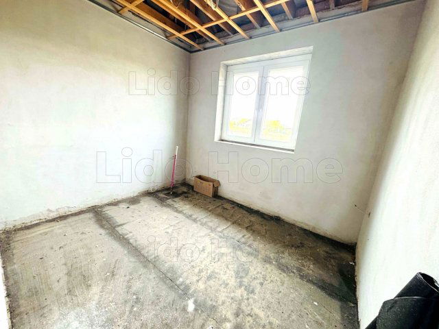 Eladó családi ház, Péren 84.9 M Ft, 4 szobás