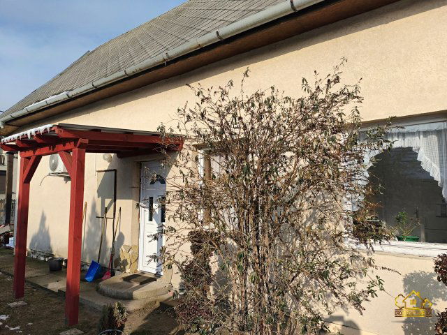 Eladó családi ház, Ráckevén 48 M Ft, 1+2 szobás