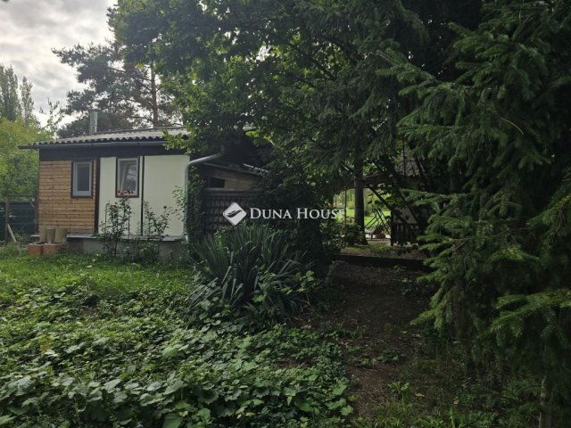 Eladó családi ház, Vácon 44.9 M Ft, 1 szobás