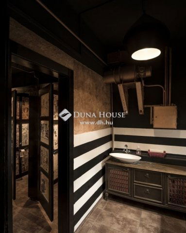 Eladó üzlethelyiség, Budapesten, XXI. kerületben 690 M Ft