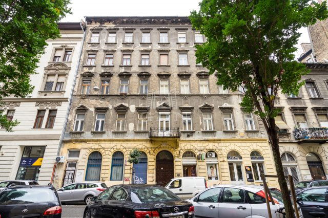 Eladó téglalakás, Budapesten, VII. kerületben 71.78 M Ft