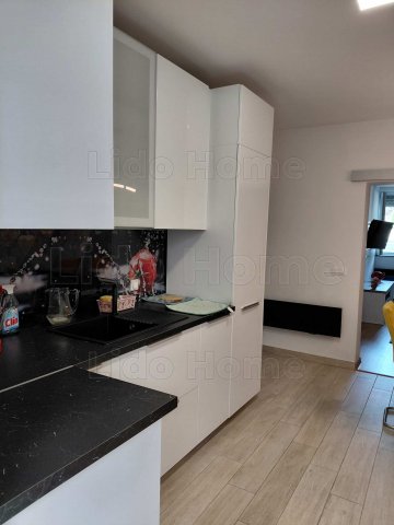 Eladó ikerház, Tatán 87.99 M Ft, 3 szobás / költözzbe.hu