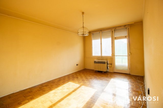 Eladó téglalakás, Orosházán 22.9 M Ft, 2 szobás