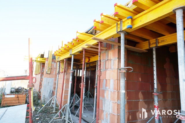 Eladó ikerház, Budapesten, XVIII. kerületben 159 M Ft, 5 szobás