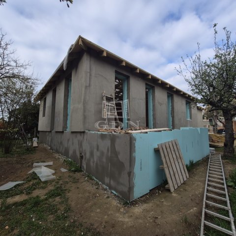 Eladó családi ház, Érden 129.9 M Ft, 4 szobás