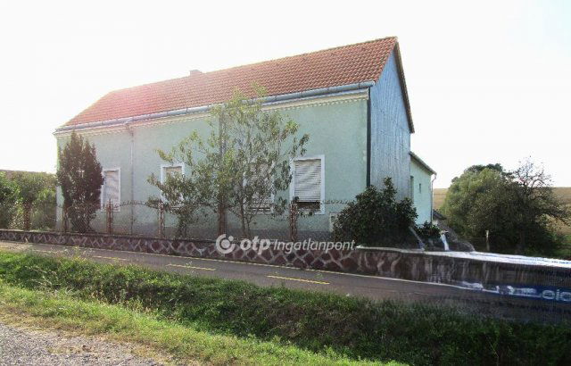 Eladó családi ház, Zselickisfaludon 34.4 M Ft, 3 szobás