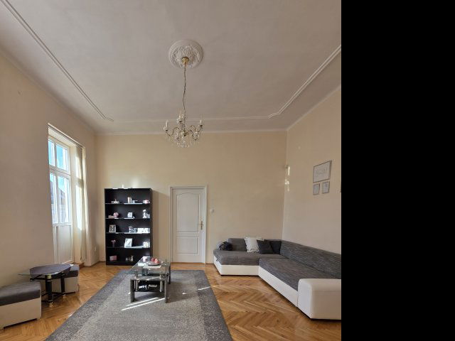 Eladó téglalakás, Szegeden 98.5 M Ft, 3 szobás