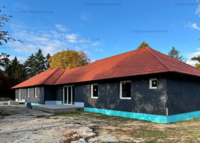 Eladó ikerház, Csobánkán 114 M Ft, 4 szobás