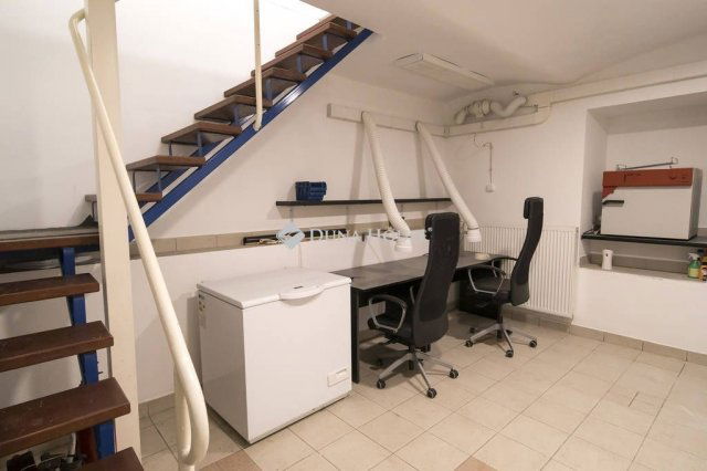 Eladó üzlethelyiség, Budapesten, VII. kerületben 37.5 M Ft