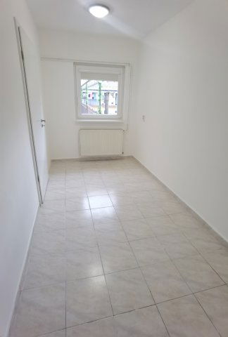 Eladó téglalakás, Budapesten, XIII. kerületben, Váci úton