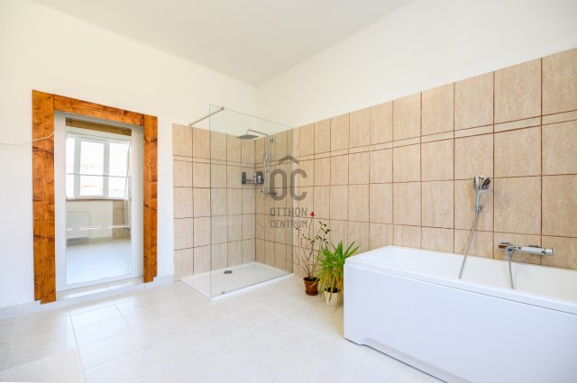 Eladó családi ház, Érden 174.5 M Ft, 4 szobás