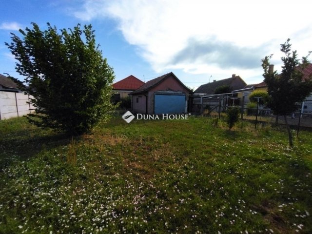 Eladó családi ház, Nagykátán 65 M Ft, 2 szobás