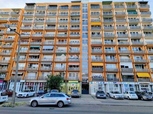 Eladó panellakás, Kecskeméten 29.9 M Ft, 1 szobás