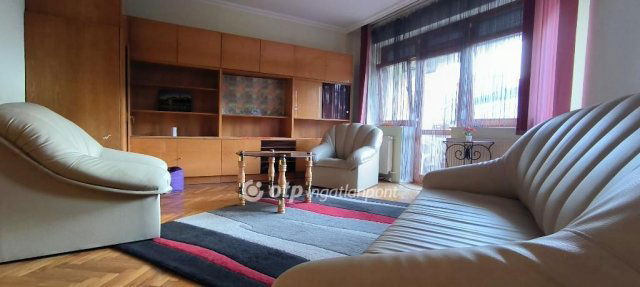 Eladó téglalakás, Békéscsabán 49.8 M Ft, 2 szobás