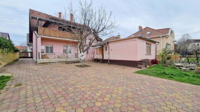 Eladó családi ház, Budapesten, XVIII. kerületben 210 M Ft