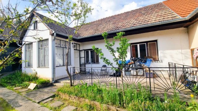 Eladó családi ház, Nagymaroson 42 M Ft, 2 szobás