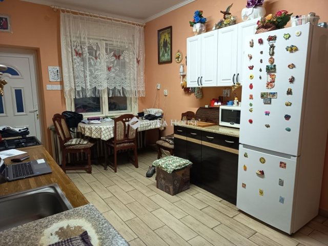 Eladó családi ház, Apátfalván 19.5 M Ft, 3 szobás