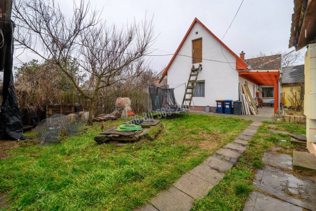 Eladó családi ház, Budapesten, XVIII. kerületben 74.9 M Ft