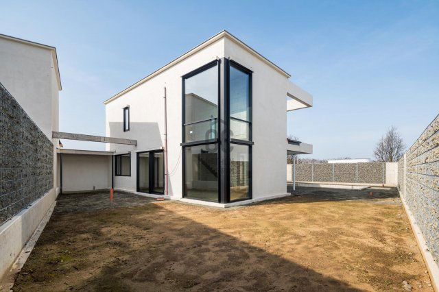 Eladó ikerház, Mogyoródon 158.5 M Ft, 5 szobás