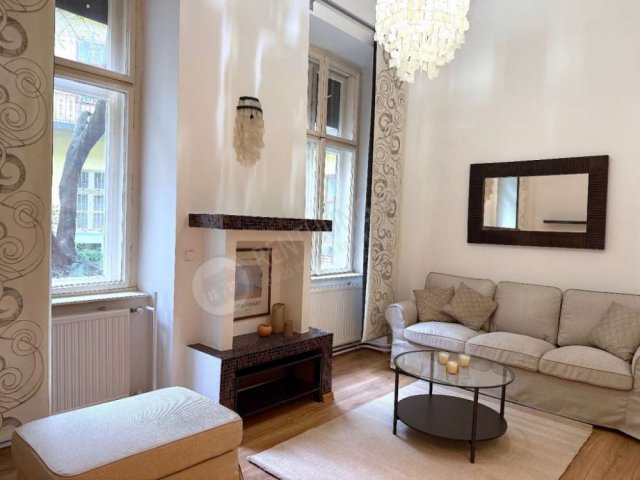 Kiadó téglalakás, albérlet, I. kerületben, Krisztina körúton