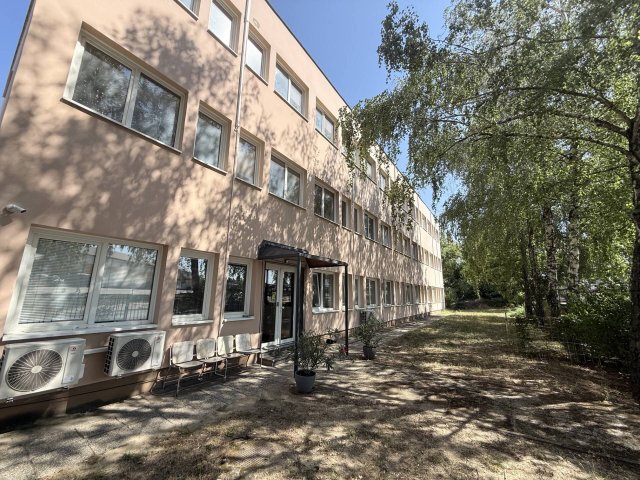 Kiadó családi ház, albérlet, Pécsett 1583 E Ft / hó, 13 szobás