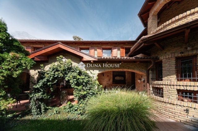 Eladó családi ház, Budapesten, XXI. kerületben 289.9 M Ft