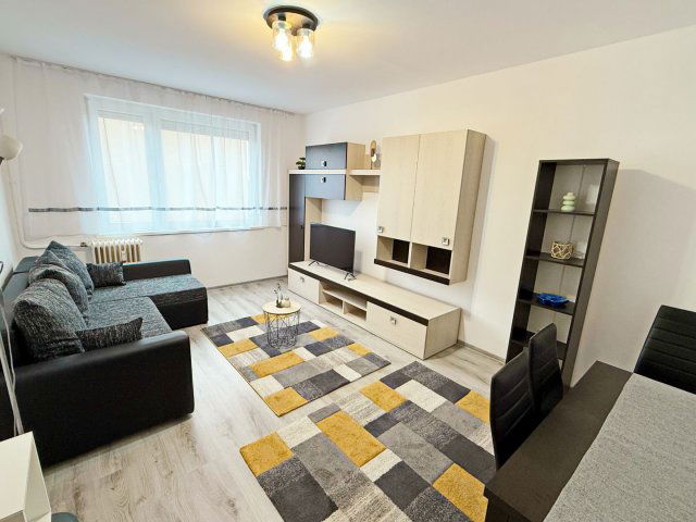 Kiadó panellakás, albérlet, Debrecenben 190 E Ft / hó, 2 szobás