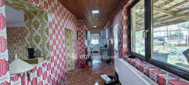 Eladó családi ház, Újszászon 15.9 M Ft, 3 szobás