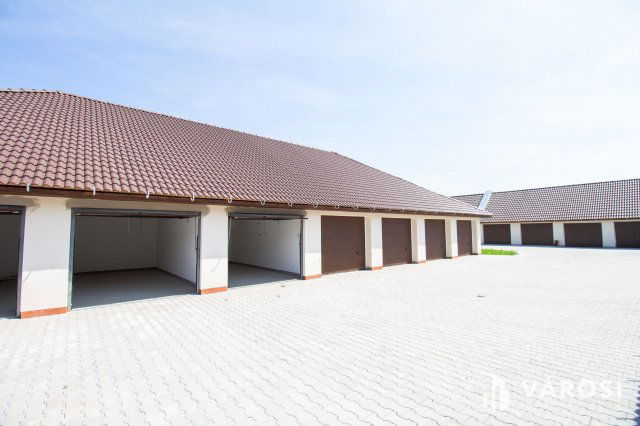 Eladó garázs, Gyulán 5.5 M Ft / költözzbe.hu