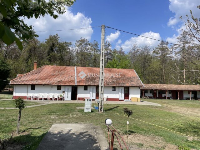 Eladó mezogazdasagi ingatlan, Ballószögön 150 M Ft, 4 szobás