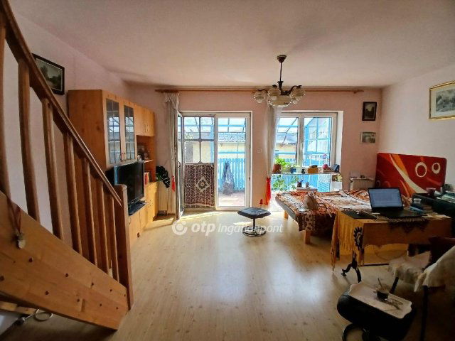 Eladó téglalakás, Budapesten, XXI. kerületben 59.99 M Ft