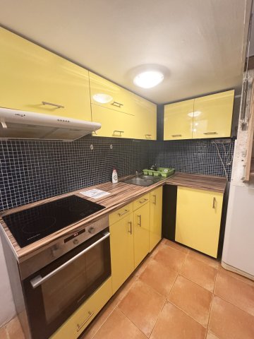 Eladó téglalakás, Budapesten, V. kerületben 65.5 M Ft, 1 szobás