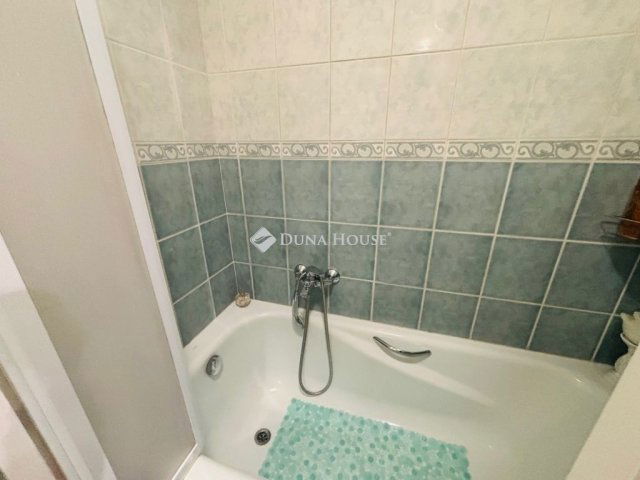 Eladó téglalakás, Budapesten, XV. kerületben 76 M Ft, 3 szobás