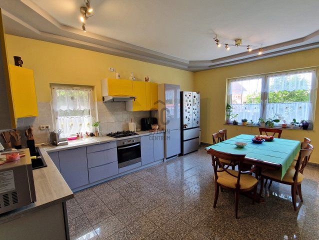 Eladó családi ház, Budapesten, XVIII. kerületben 220 M Ft