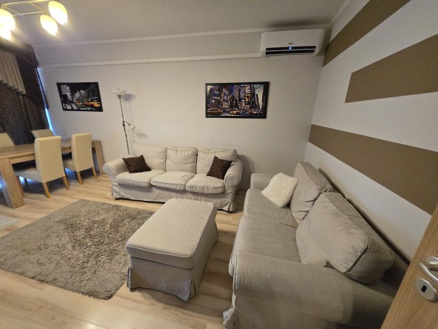 Kiadó panellakás, albérlet, Pécsett, Ifjúság útján, 3 szobás