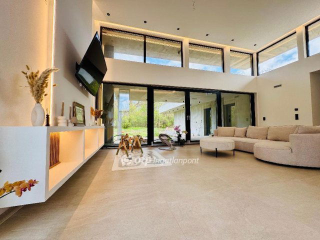 Eladó családi ház, Hajdúszoboszlón 220 M Ft, 3 szobás