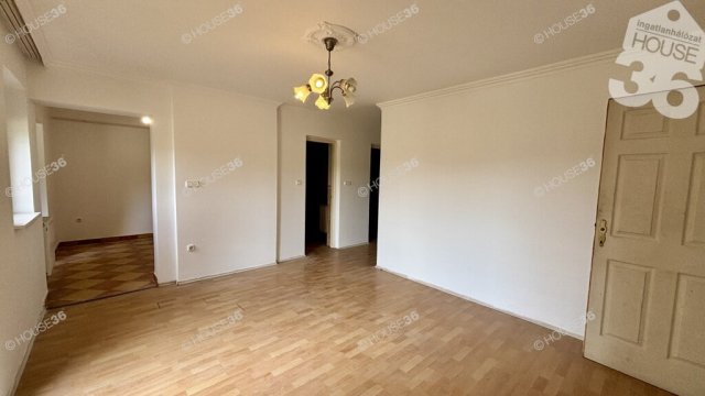 Eladó téglalakás, Kiskunfélegyházán 44.9 M Ft, 3 szobás