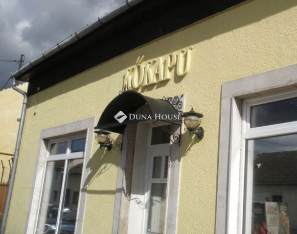 Eladó családi ház, Vácon, Dózsa György úton 157.5 M Ft