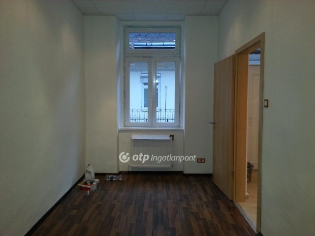 Eladó téglalakás, Budapesten, VI. kerületben 84.9 M Ft, 2 szobás