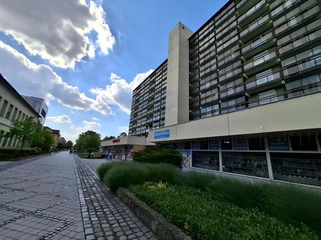Eladó téglalakás, Budapesten, XX. kerületben 53 M Ft, 2+1 szobás