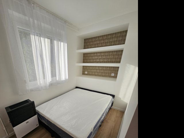 Kiadó téglalakás, albérlet, Vácon 180 E Ft / hó, 1+1 szobás