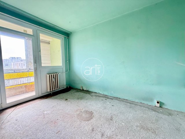 Eladó panellakás, Szegeden 40 M Ft, 2 szobás