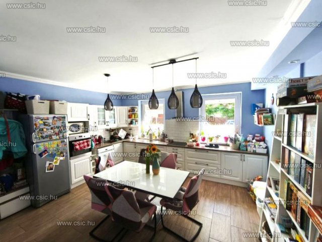 Eladó ikerház, Budapesten, III. kerületben 114.5 M Ft, 3+1 szobás