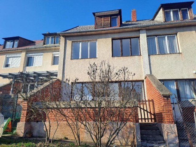 Eladó sorház, Zircen 57 M Ft, 4+1 szobás / költözzbe.hu
