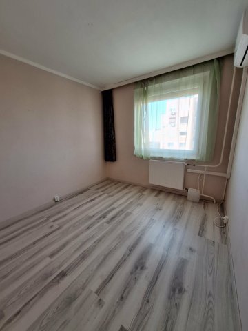 Eladó panellakás, Győrött, Földes Gábor utcában 51.5 M Ft