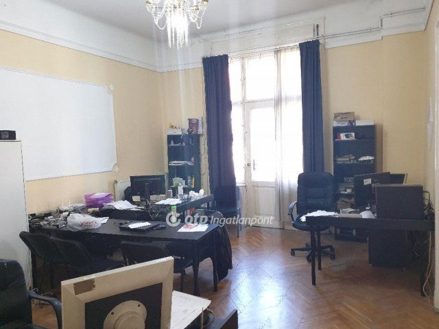 Eladó téglalakás, Budapesten, VIII. kerületben 79.9 M Ft